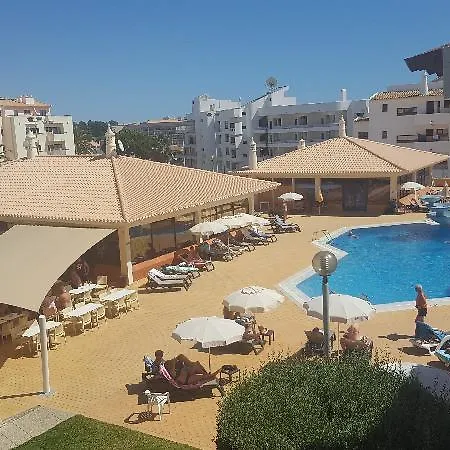 Hotel Apartamentos Vila Praia 3*